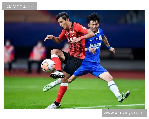 2015年中超精彩对决上海上港与恒大全场录像回顾与分析